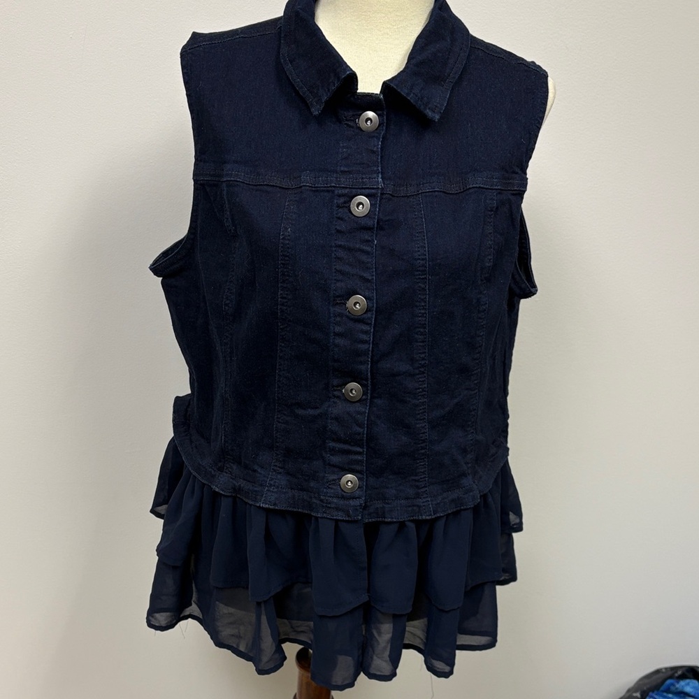 Cute Navy Sleeveless Ruffle Blouse